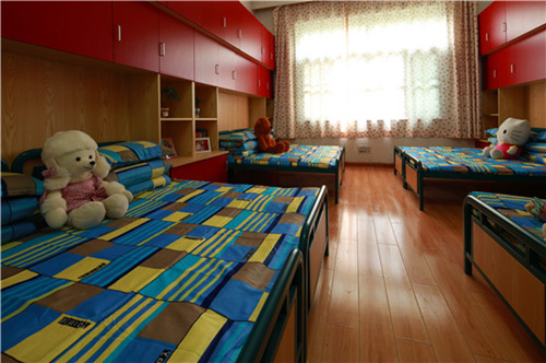 1491355655792312pR6a.jpg 寝室_副本.jpg