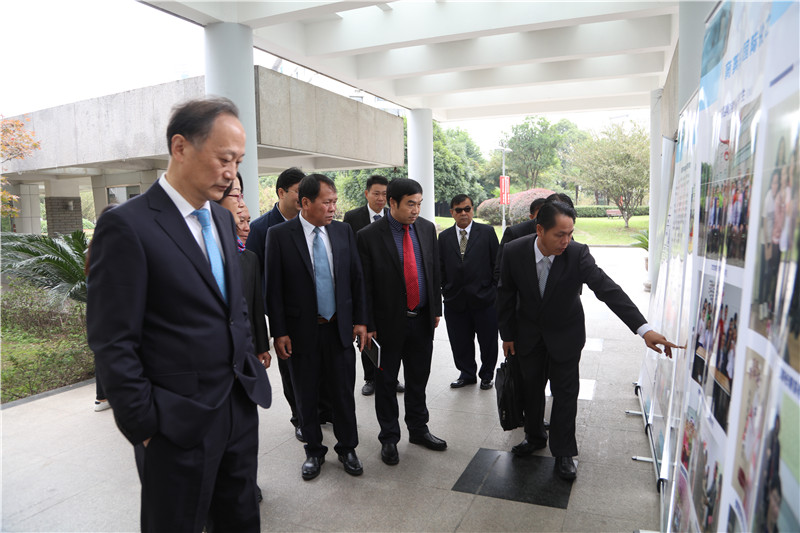 1508999401419696JNaL.jpg 18.jpg