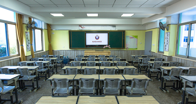 1522811924329280KeRT.jpg 教室_副本.jpg