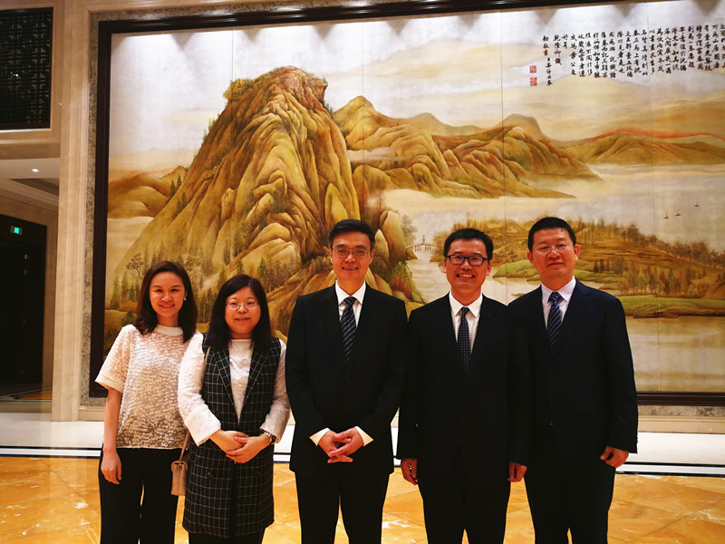 1527037377379693gguk.jpg 1.jpg